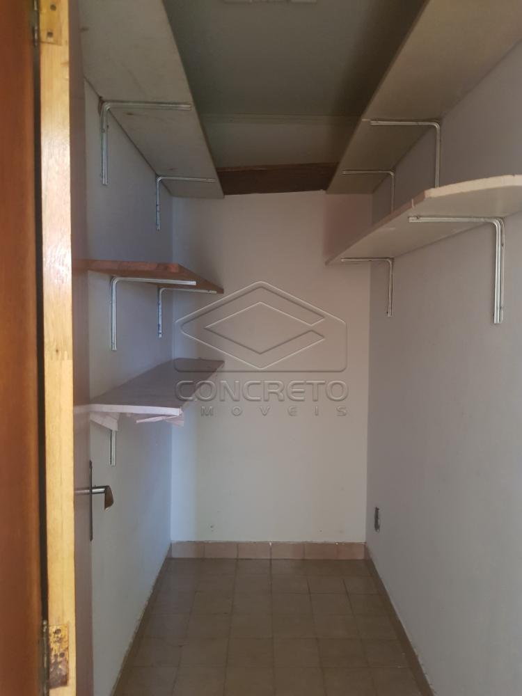 Comprar Casa / Padr&atilde;o em Len&ccedil;&oacute;is Paulista R$ 600.000,00 - Foto 4