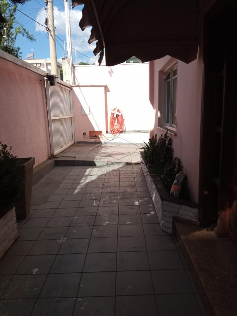 Alugar Casa / Padr&atilde;o em Len&ccedil;&oacute;is Paulista R$ 2.590,00 - Foto 10