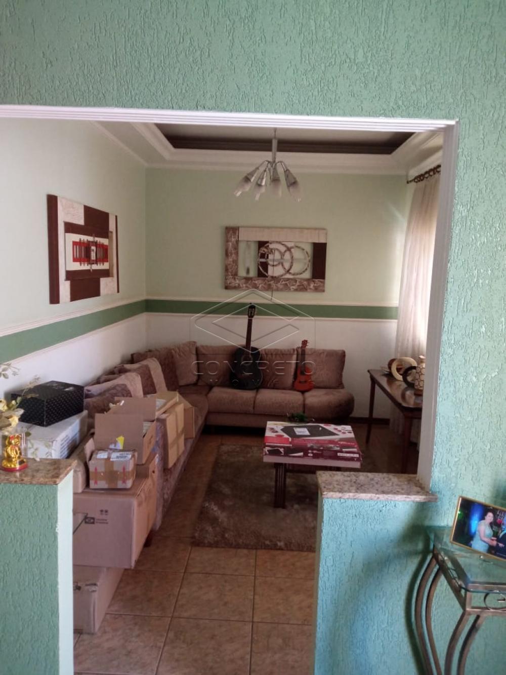 Alugar Casa / Padr&atilde;o em Len&ccedil;&oacute;is Paulista R$ 2.590,00 - Foto 1