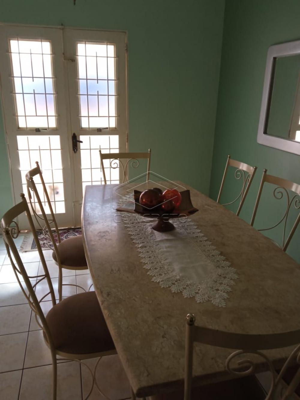 Alugar Casa / Padr&atilde;o em Len&ccedil;&oacute;is Paulista R$ 2.590,00 - Foto 2