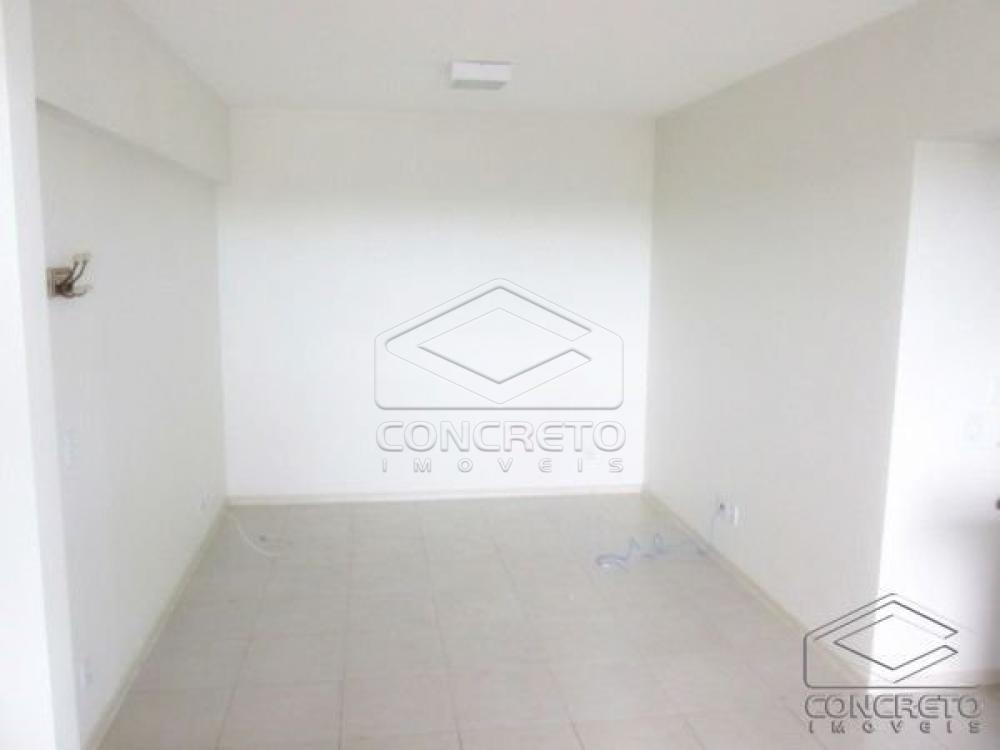 Alugar Apartamento / Padr&atilde;o em Len&ccedil;&oacute;is Paulista R$ 1.700,00 - Foto 3