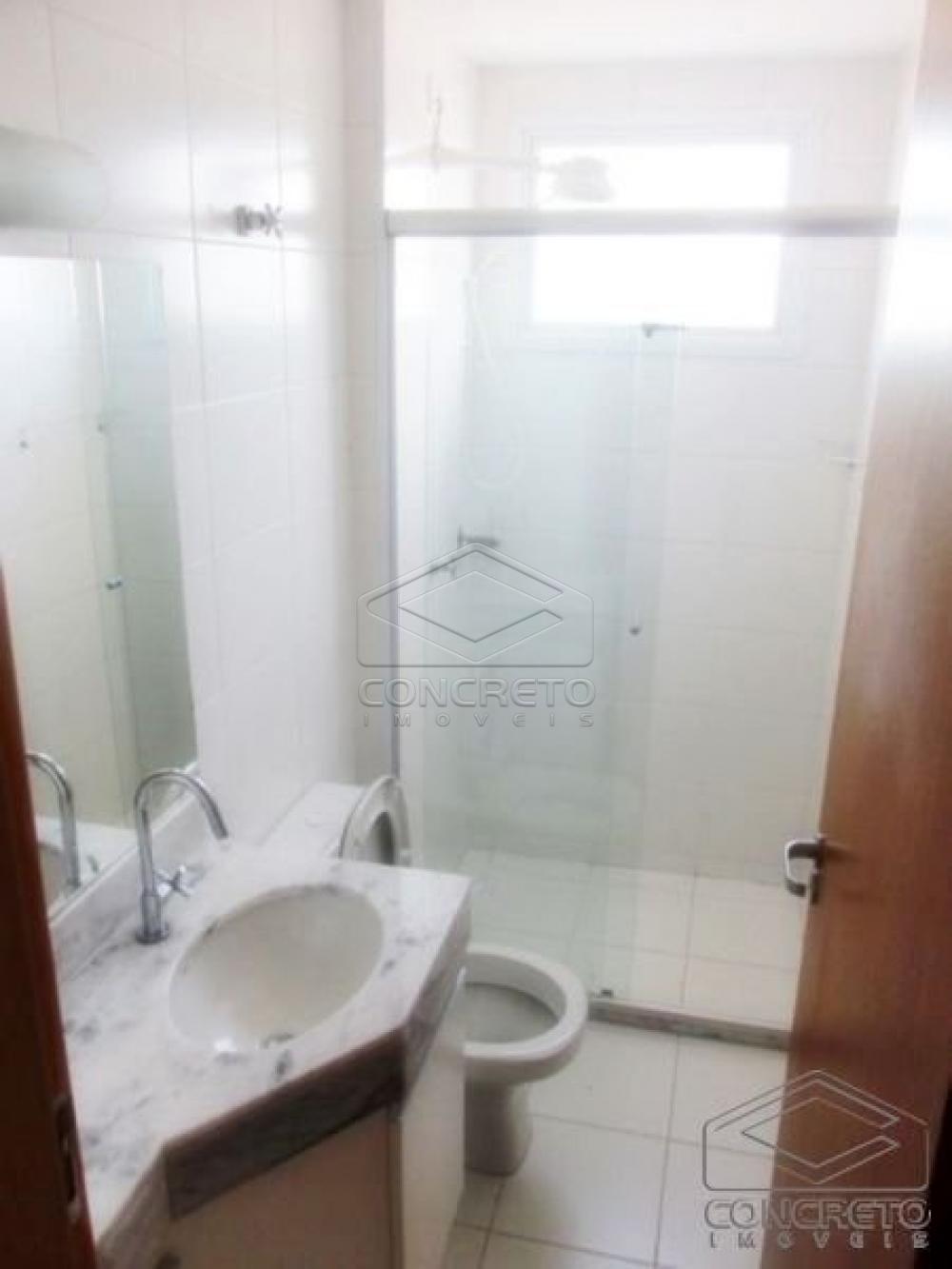 Alugar Apartamento / Padr&atilde;o em Len&ccedil;&oacute;is Paulista R$ 1.700,00 - Foto 4