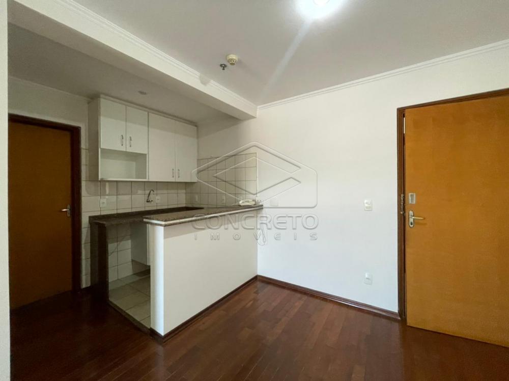 Alugar Apartamento / Padr&atilde;o em Ja&uacute; R$ 1.700,00 - Foto 1