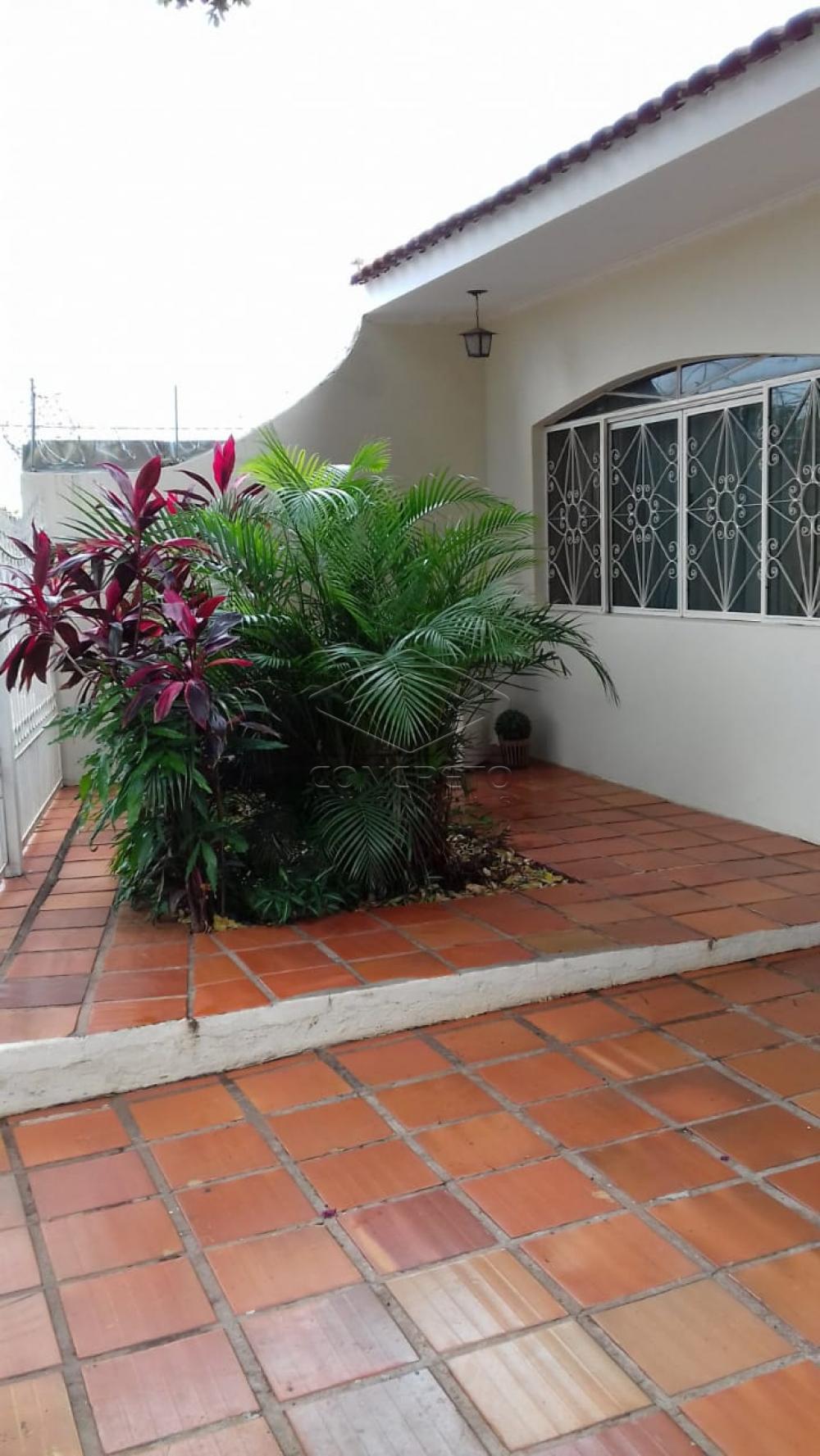 Comprar Casa / Padr&atilde;o em Bauru R$ 420.000,00 - Foto 1