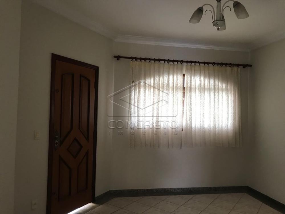 Alugar Casa / Padr&atilde;o em Len&ccedil;&oacute;is Paulista R$ 2.500,00 - Foto 3