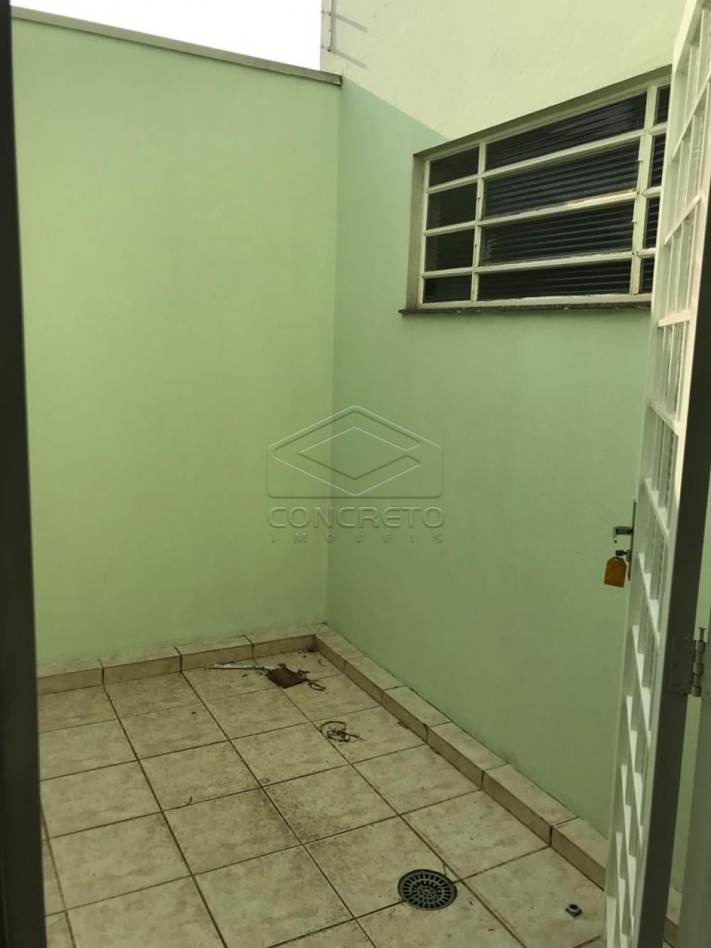 Alugar Casa / Padr&atilde;o em Len&ccedil;&oacute;is Paulista R$ 2.500,00 - Foto 11