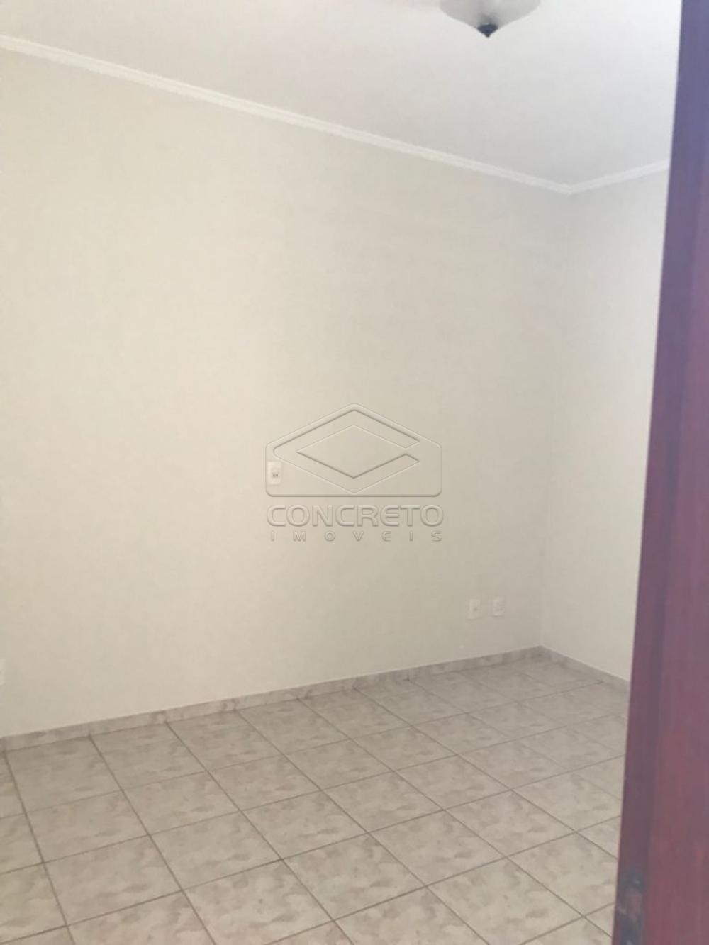 Alugar Casa / Padr&atilde;o em Len&ccedil;&oacute;is Paulista R$ 2.500,00 - Foto 10