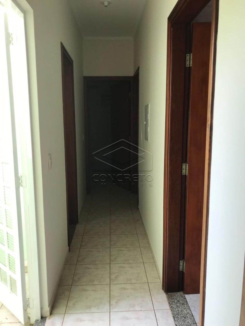 Alugar Casa / Padr&atilde;o em Len&ccedil;&oacute;is Paulista R$ 2.500,00 - Foto 12