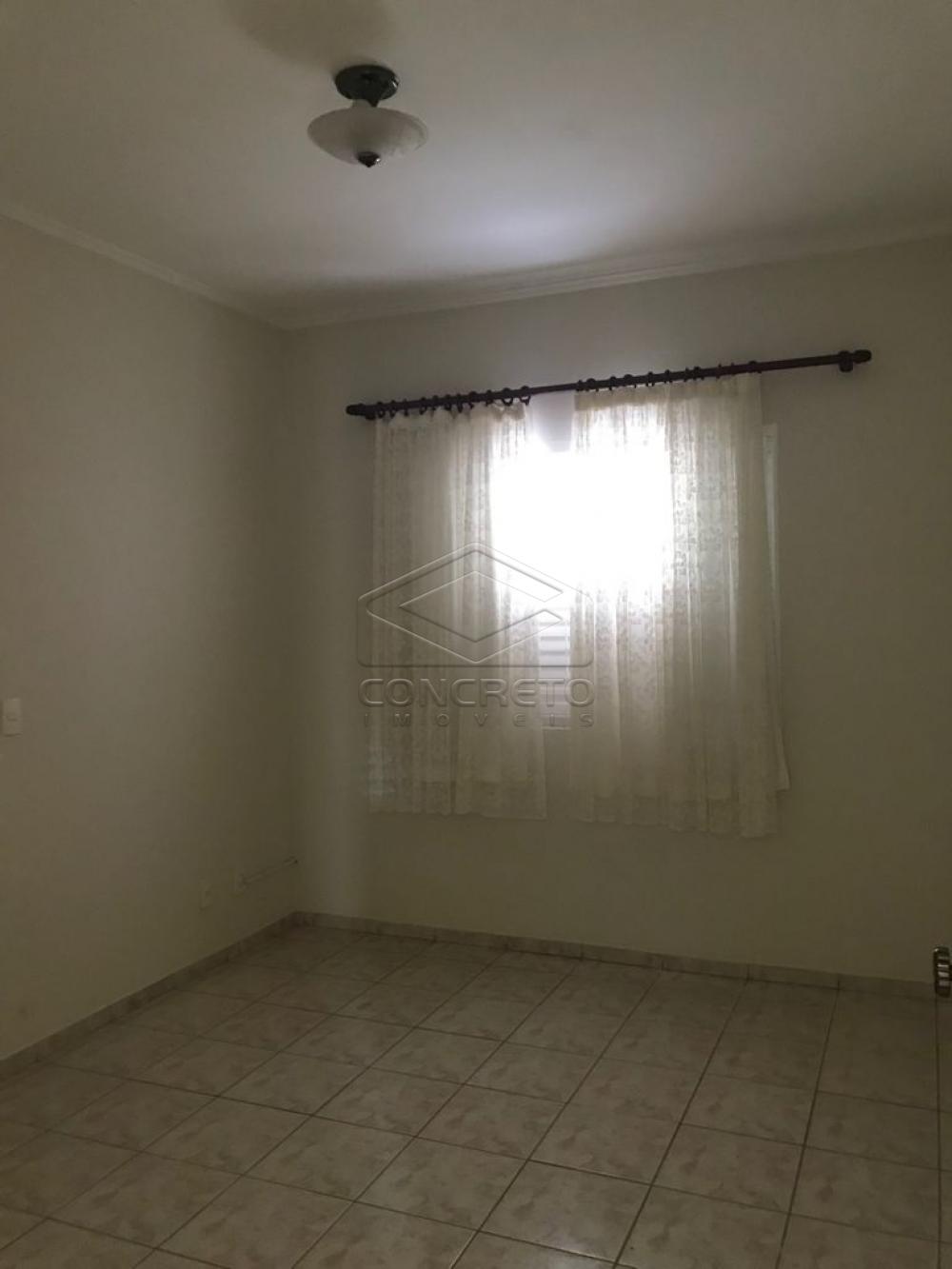 Alugar Casa / Padr&atilde;o em Len&ccedil;&oacute;is Paulista R$ 2.500,00 - Foto 15