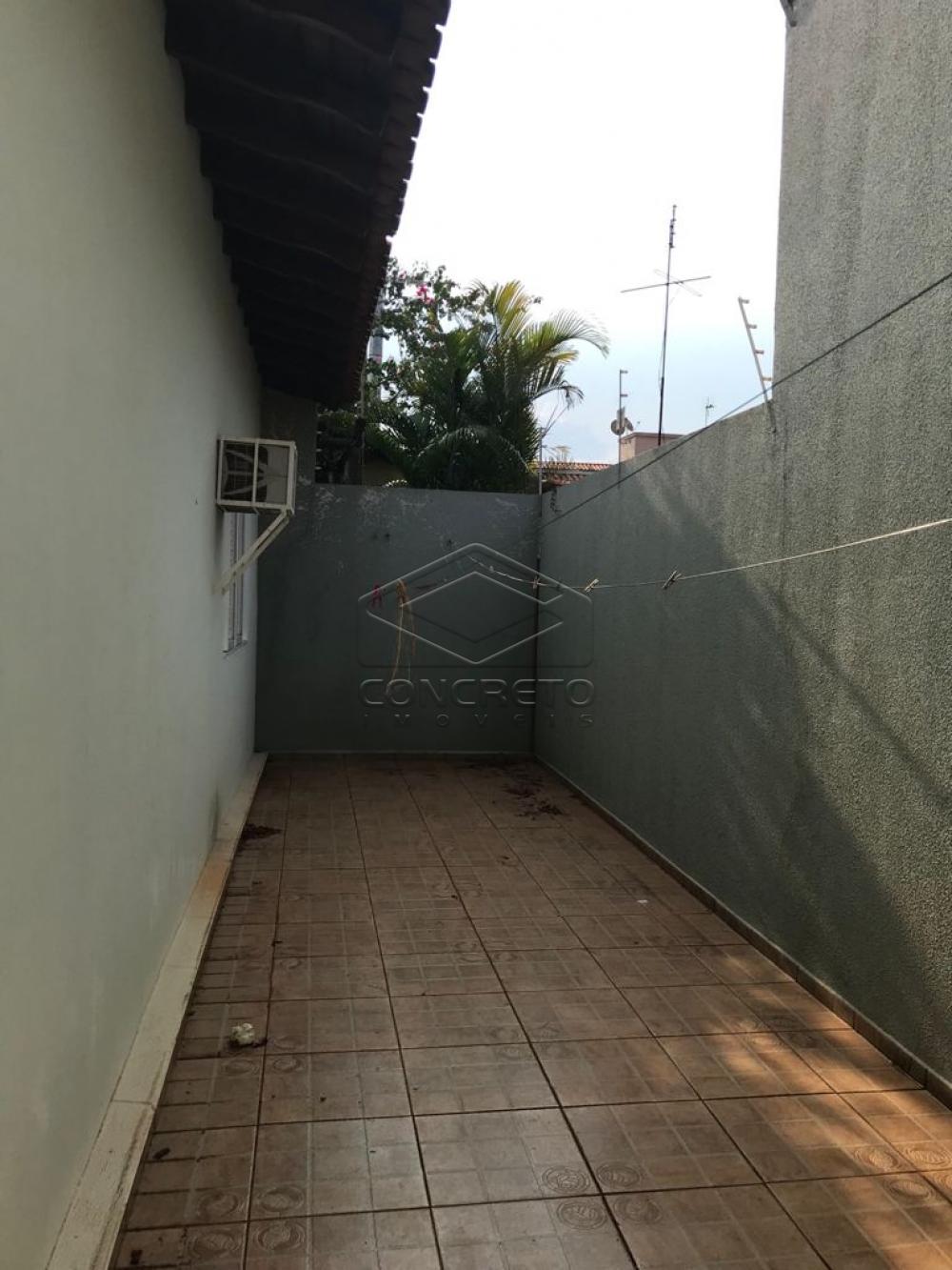 Alugar Casa / Padr&atilde;o em Len&ccedil;&oacute;is Paulista R$ 2.500,00 - Foto 19