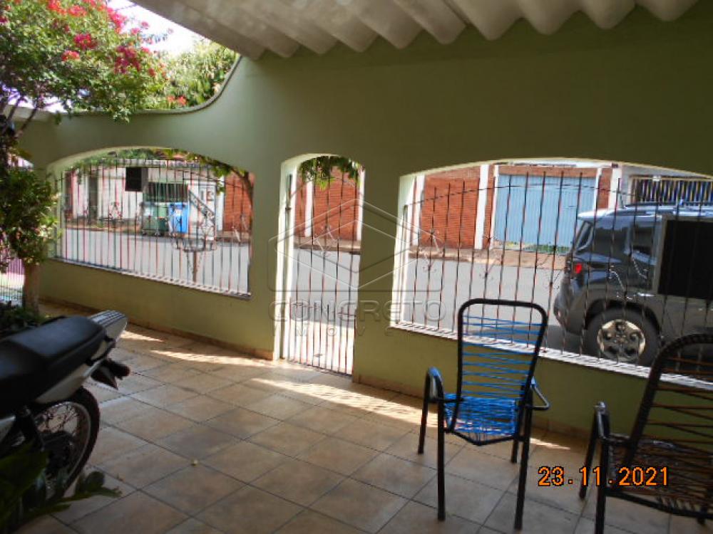 Comprar Casa / Padr&atilde;o em Len&ccedil;&oacute;is Paulista R$ 350.000,00 - Foto 1