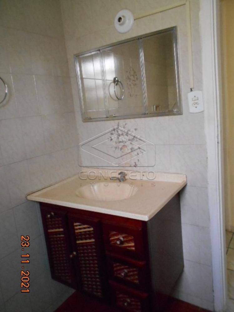 Comprar Casa / Padr&atilde;o em Len&ccedil;&oacute;is Paulista R$ 350.000,00 - Foto 11