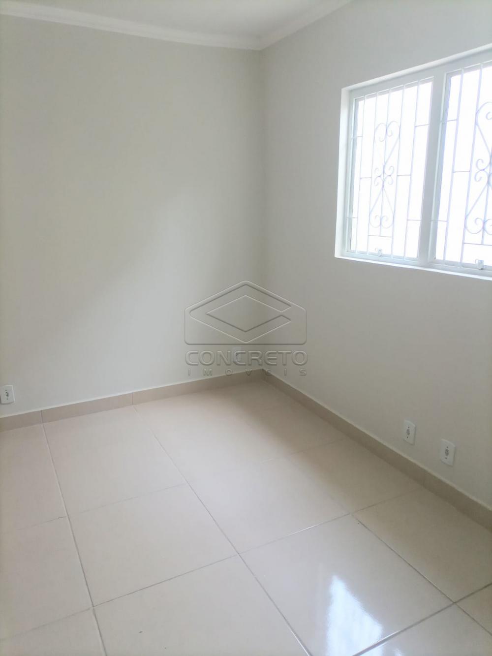 Alugar Casa / Padr&atilde;o em Len&ccedil;&oacute;is Paulista R$ 2.200,00 - Foto 3