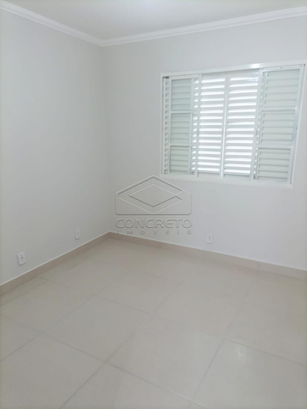 Alugar Casa / Padr&atilde;o em Len&ccedil;&oacute;is Paulista R$ 2.200,00 - Foto 4