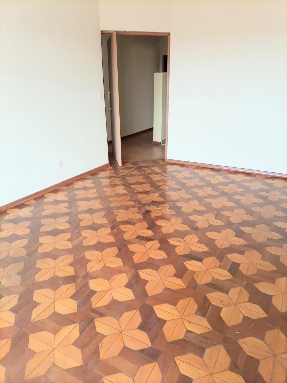 Alugar Casa / Padr&atilde;o em Len&ccedil;&oacute;is Paulista R$ 3.300,00 - Foto 3