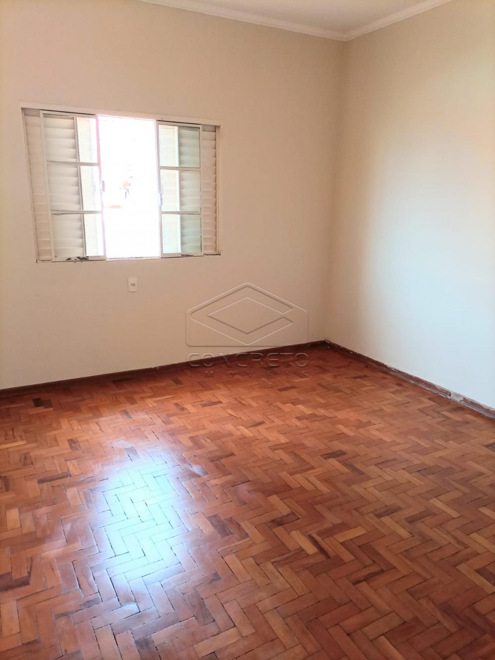 Alugar Casa / Padr&atilde;o em Len&ccedil;&oacute;is Paulista R$ 3.300,00 - Foto 4