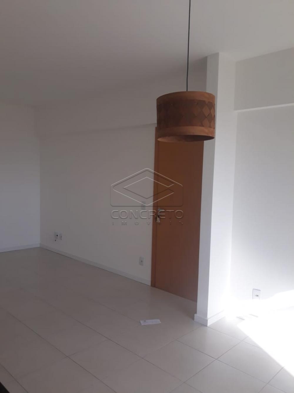 Alugar Apartamento / Padr&atilde;o em Len&ccedil;&oacute;is Paulista R$ 2.200,00 - Foto 2
