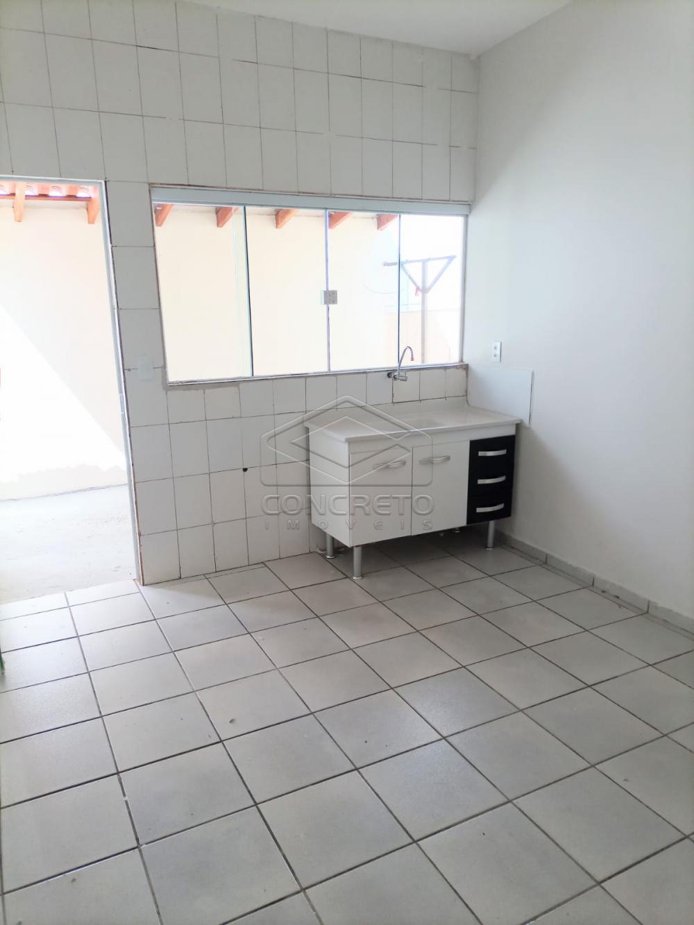 Alugar Casa / Padr&atilde;o em Len&ccedil;&oacute;is Paulista R$ 2.000,00 - Foto 1