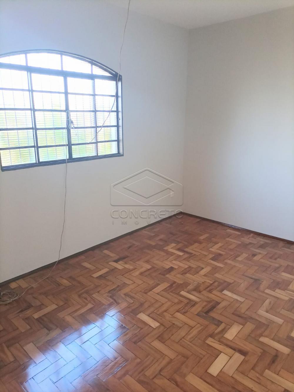 Alugar Casa / Padr&atilde;o em Len&ccedil;&oacute;is Paulista R$ 1.700,00 - Foto 3