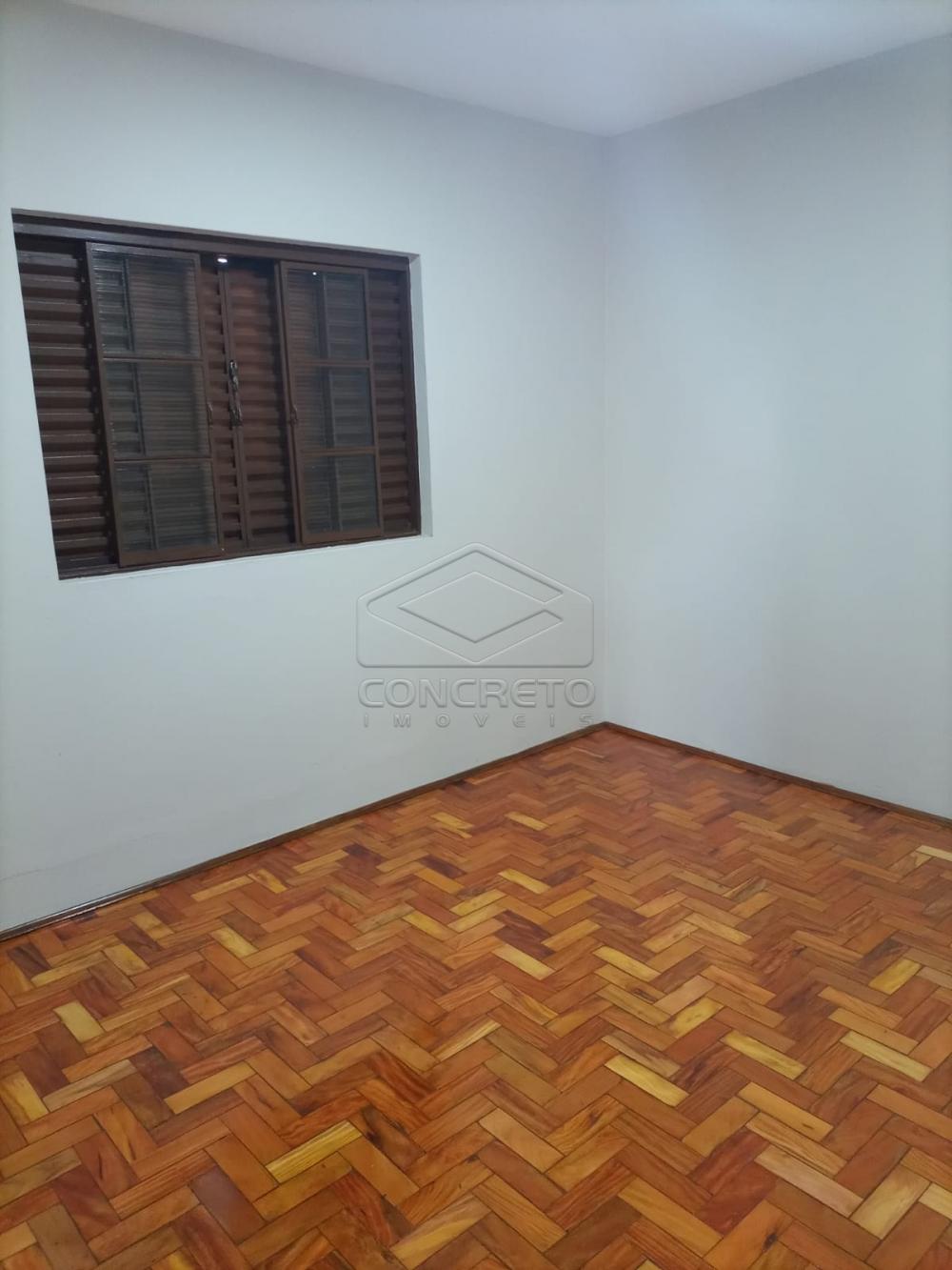 Alugar Casa / Padr&atilde;o em Len&ccedil;&oacute;is Paulista R$ 1.700,00 - Foto 5