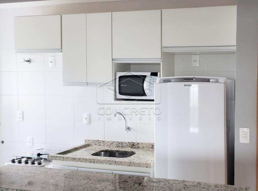 Alugar Apartamento / Padr&atilde;o em Len&ccedil;&oacute;is Paulista R$ 2.450,00 - Foto 4