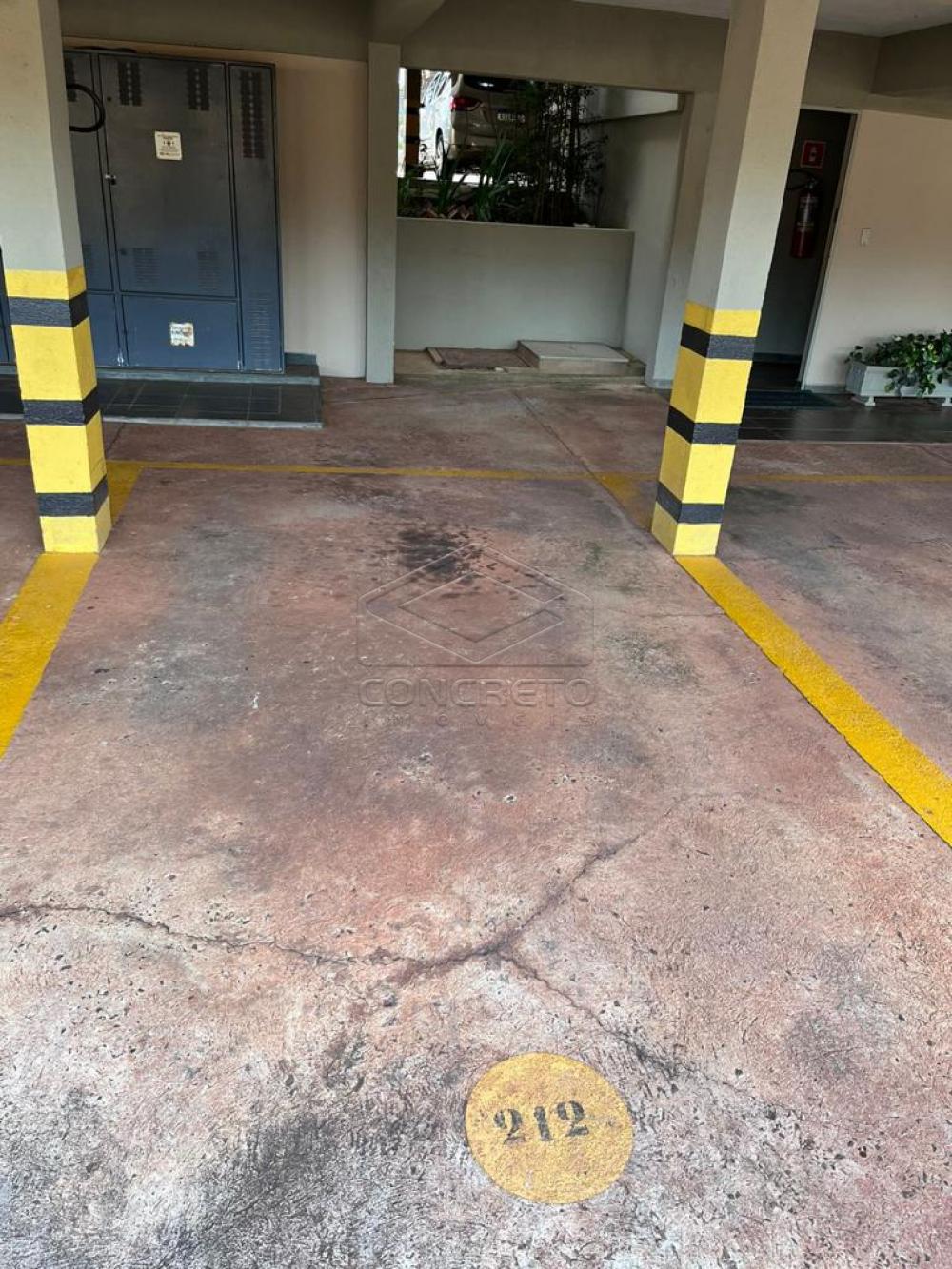 Alugar Apartamento / Padr&atilde;o em Len&ccedil;&oacute;is Paulista R$ 1.350,00 - Foto 3