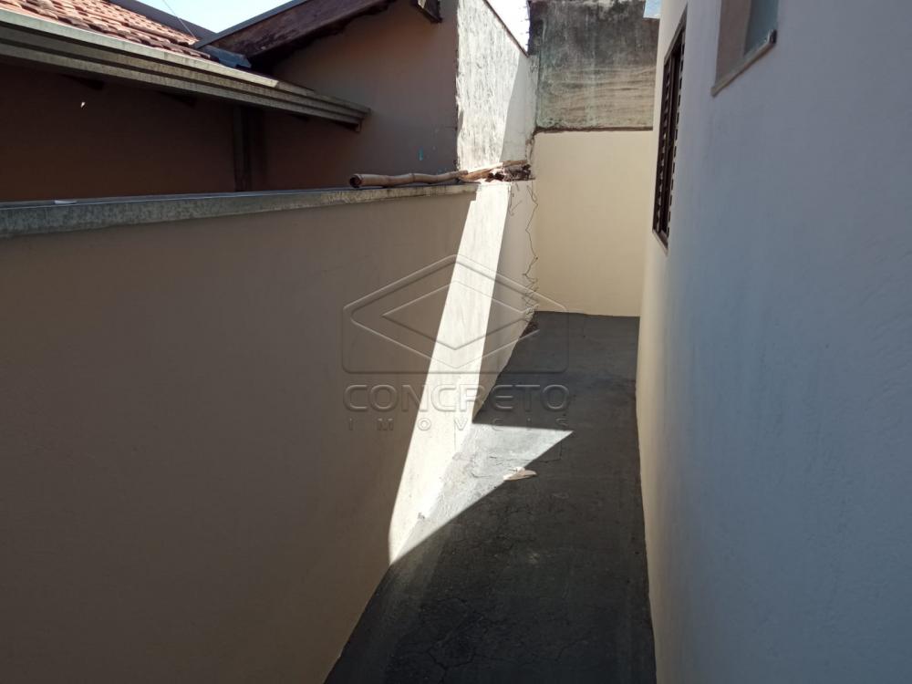 Alugar Casa / Padr&atilde;o em Len&ccedil;&oacute;is Paulista R$ 1.800,00 - Foto 1