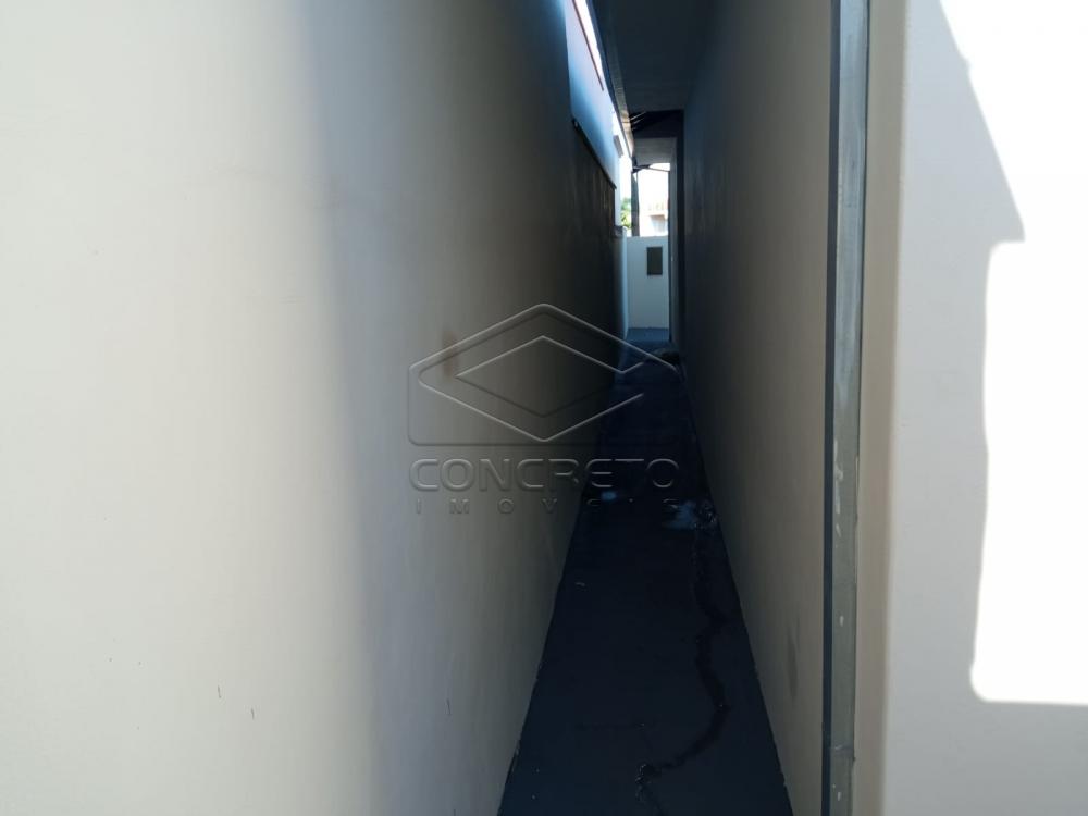 Alugar Casa / Padr&atilde;o em Len&ccedil;&oacute;is Paulista R$ 1.800,00 - Foto 11