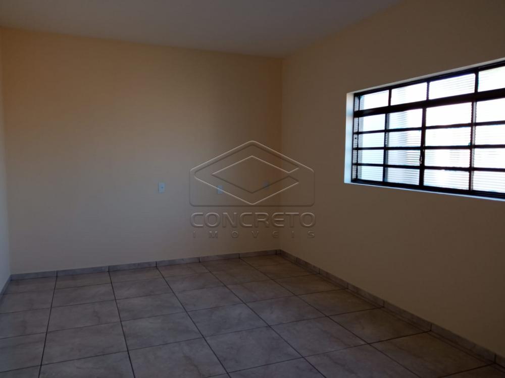 Alugar Casa / Padr&atilde;o em Len&ccedil;&oacute;is Paulista R$ 1.800,00 - Foto 13