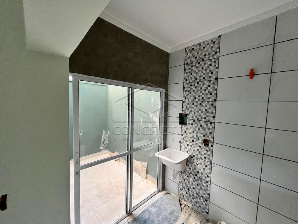 Alugar Apartamento / Kitnet em Len&ccedil;&oacute;is Paulista R$ 1.400,00 - Foto 3