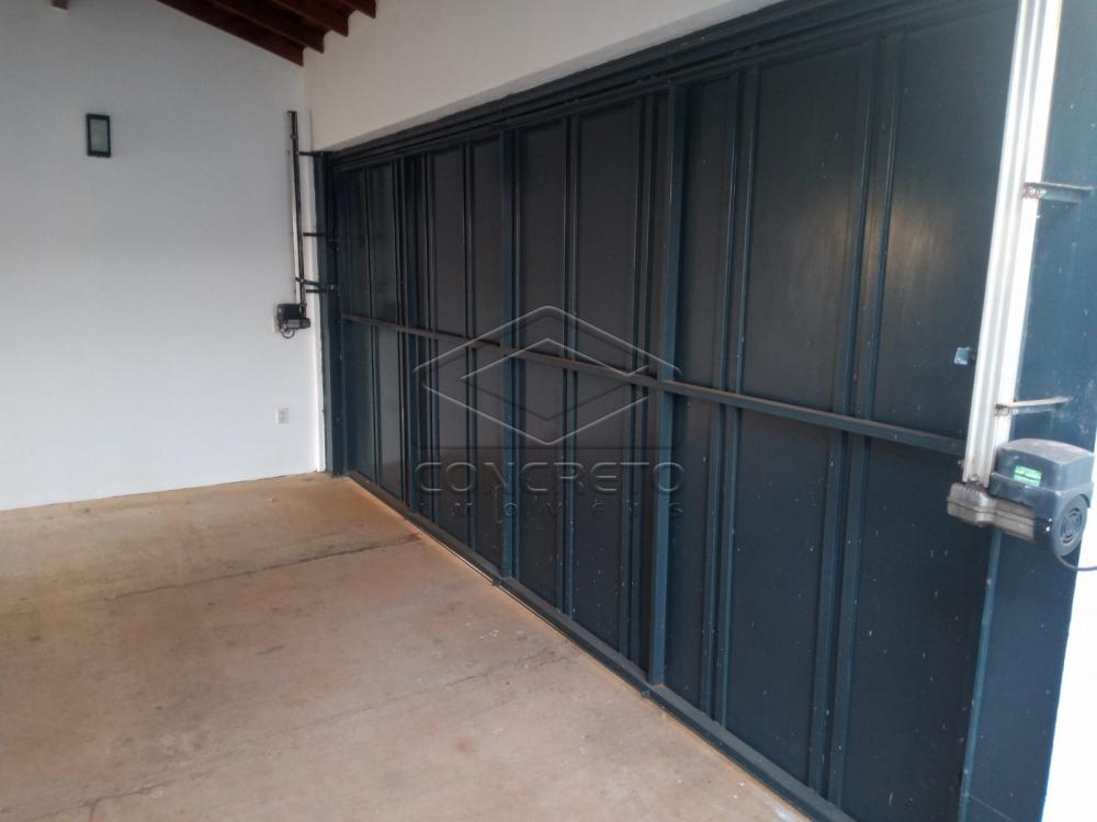 Alugar Casa / Padr&atilde;o em Len&ccedil;&oacute;is Paulista R$ 2.130,00 - Foto 10
