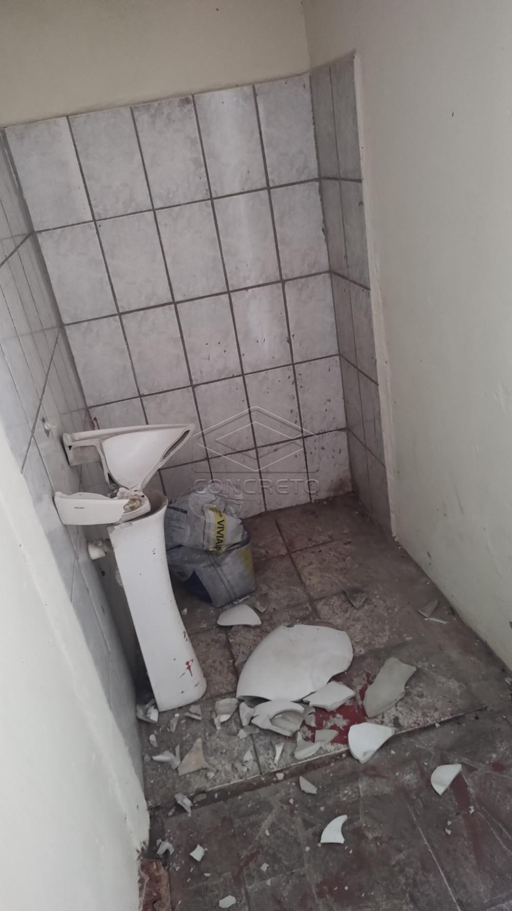 Alugar Comercial / Loja em Bauru R$ 2.500,00 - Foto 12