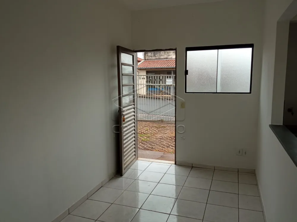 Alugar Apartamento / Kitnet em Len&ccedil;&oacute;is Paulista R$ 950,00 - Foto 3