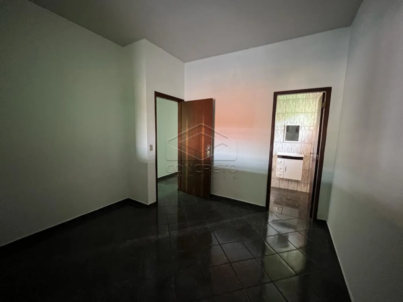 Alugar Casa / Resid&ecirc;ncia em Len&ccedil;&oacute;is Paulista R$ 1.700,00 - Foto 13
