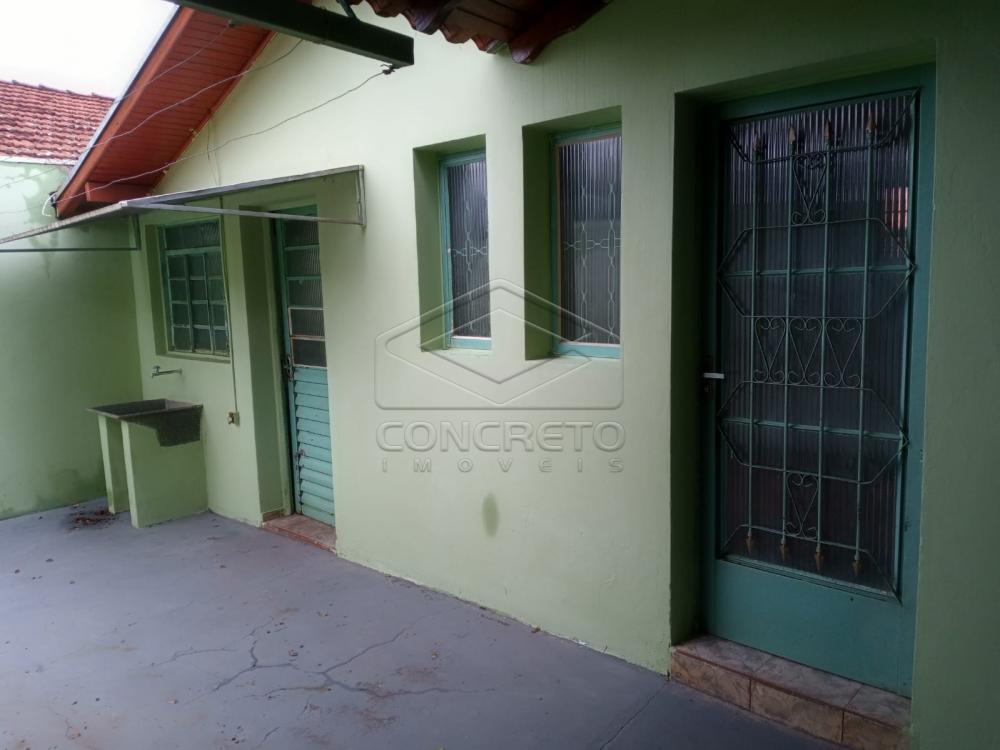 Alugar Casa / Padr&atilde;o em Len&ccedil;&oacute;is Paulista R$ 800,00 - Foto 1