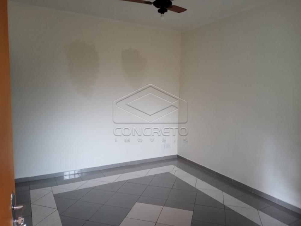 Alugar Casa / Padr&atilde;o em Len&ccedil;&oacute;is Paulista R$ 2.000,00 - Foto 3