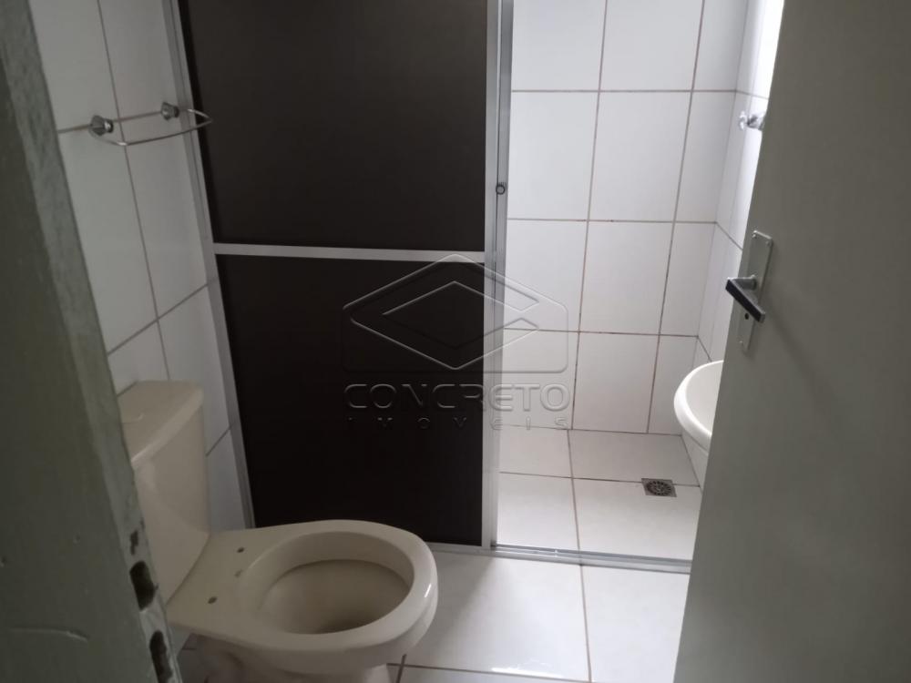 Alugar Casa / Padr&atilde;o em Len&ccedil;&oacute;is Paulista R$ 1.550,00 - Foto 7