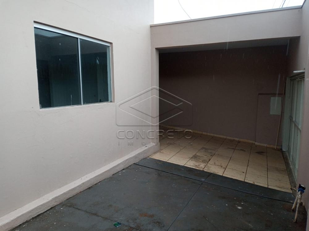 Alugar Casa / Padr&atilde;o em Len&ccedil;&oacute;is Paulista R$ 1.550,00 - Foto 10