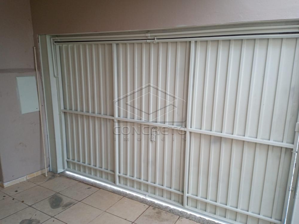 Alugar Casa / Padr&atilde;o em Len&ccedil;&oacute;is Paulista R$ 1.550,00 - Foto 11