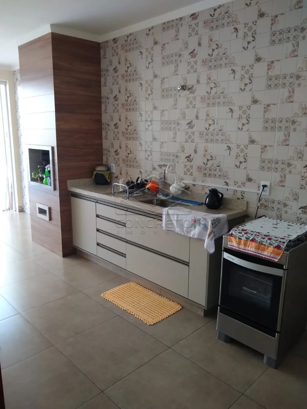 Comprar Casa / Padr&atilde;o em Len&ccedil;&oacute;is Paulista R$ 520.000,00 - Foto 2