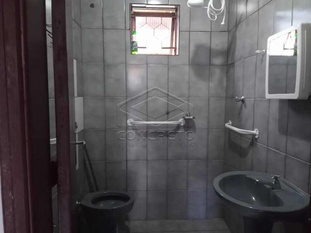 Alugar Casa / Padr&atilde;o em Len&ccedil;&oacute;is Paulista R$ 1.300,00 - Foto 8