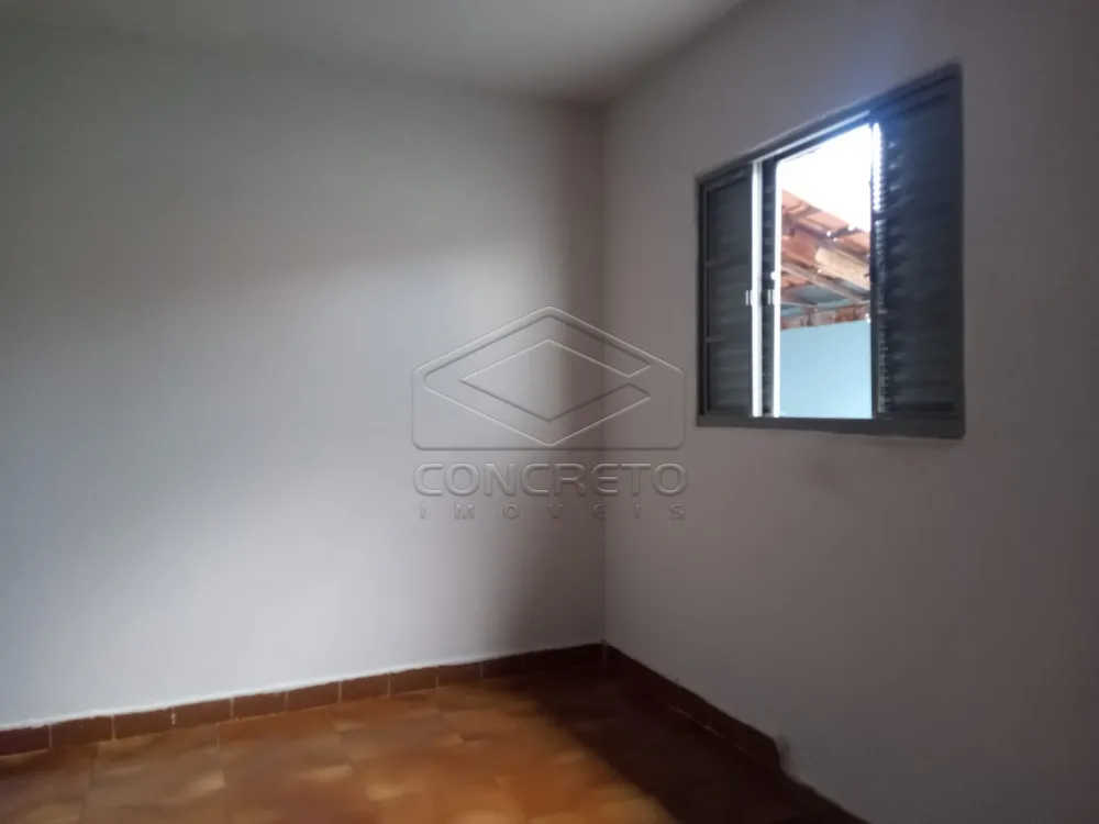 Alugar Casa / Padr&atilde;o em Len&ccedil;&oacute;is Paulista R$ 1.300,00 - Foto 5