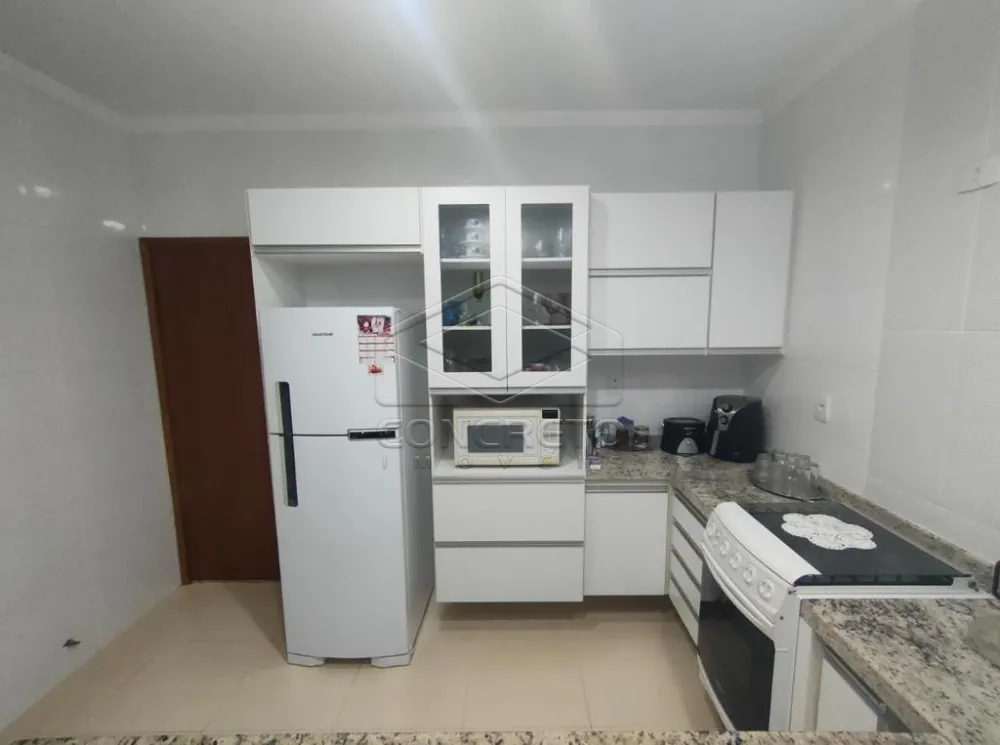 Alugar Casa / Padr&atilde;o em Len&ccedil;&oacute;is Paulista R$ 3.300,00 - Foto 2