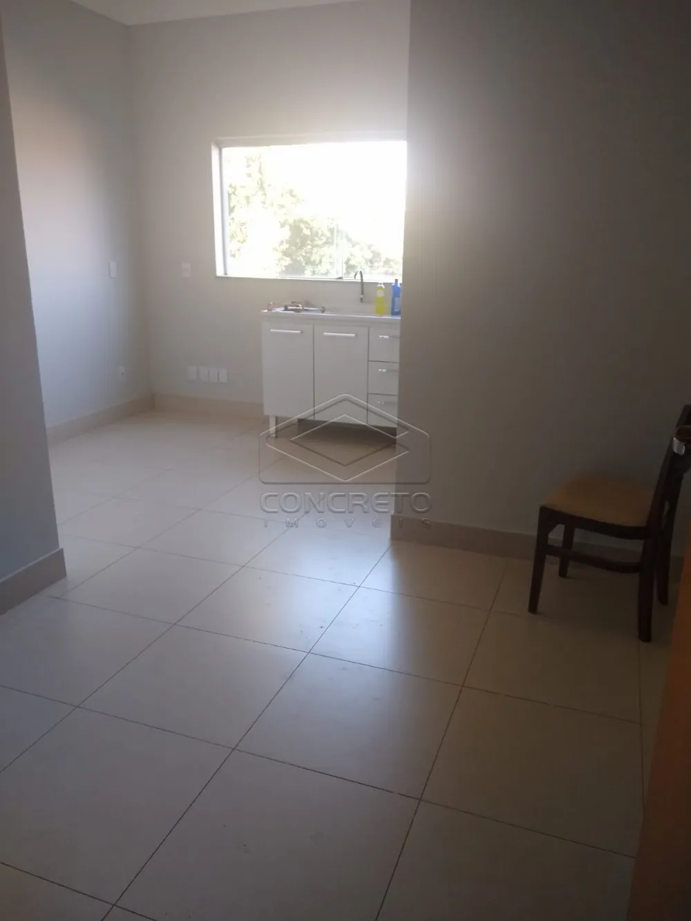 Alugar Apartamento / Kitnet em Len&ccedil;&oacute;is Paulista R$ 1.400,00 - Foto 1