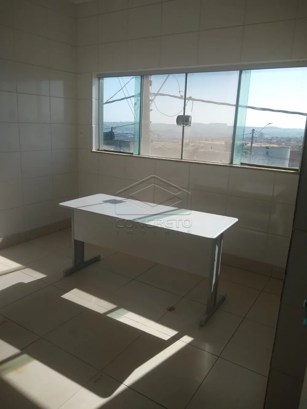 Alugar Apartamento / Kitnet em Len&ccedil;&oacute;is Paulista R$ 1.100,00 - Foto 3