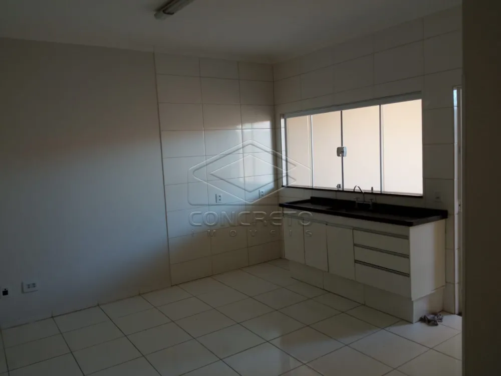 Alugar Casa / Padr&atilde;o em Len&ccedil;&oacute;is Paulista R$ 1.500,00 - Foto 2