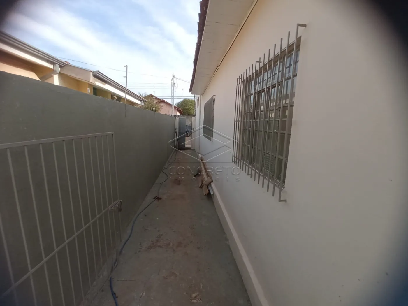 Alugar Casa / Padr&atilde;o em Len&ccedil;&oacute;is Paulista R$ 1.500,00 - Foto 7