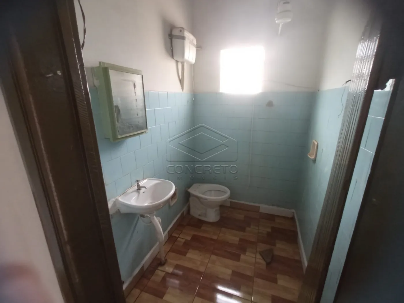 Alugar Casa / Padr&atilde;o em Len&ccedil;&oacute;is Paulista R$ 1.500,00 - Foto 6