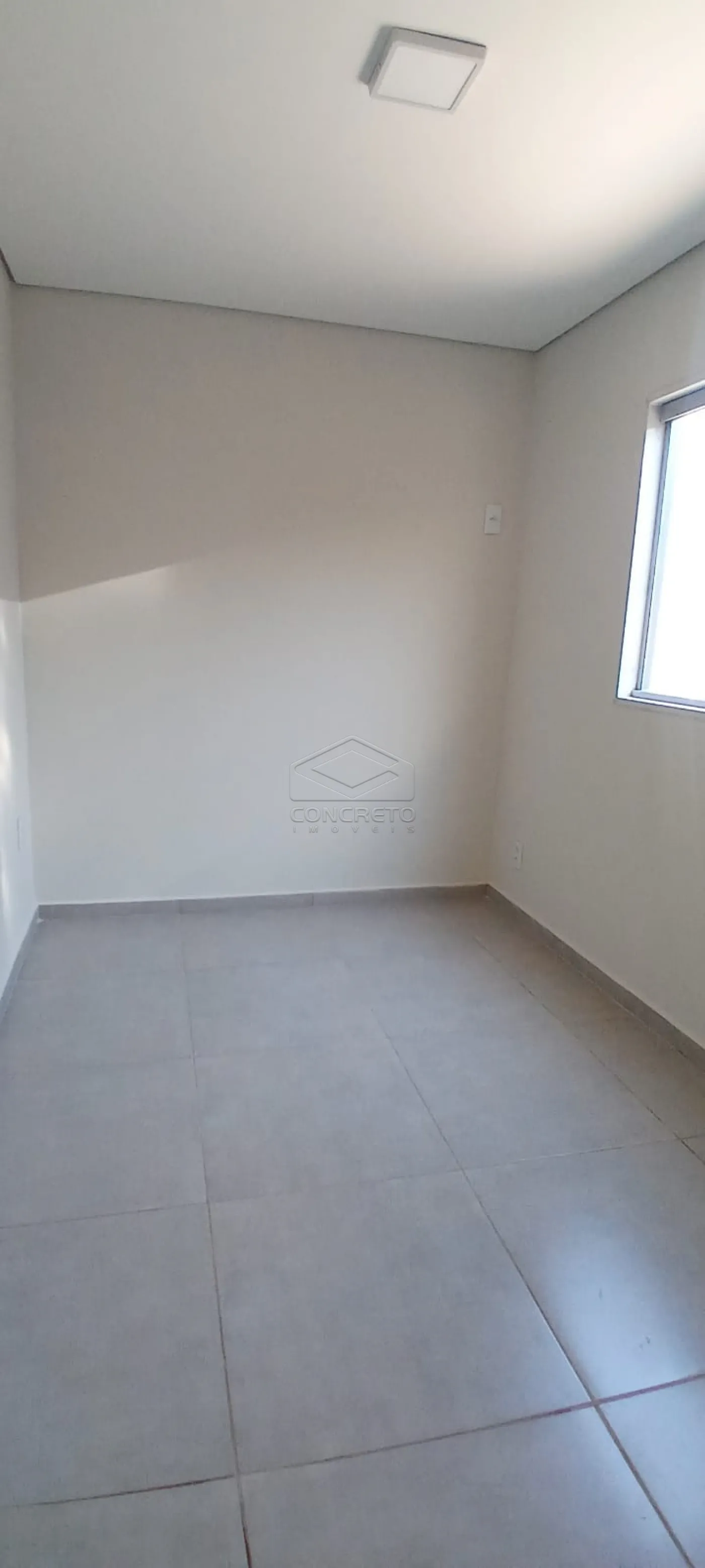 Alugar Apartamento / Kitnet em Len&ccedil;&oacute;is Paulista R$ 1.200,00 - Foto 11