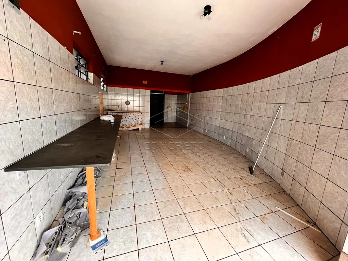 Comprar Comercial / Loja em Len&ccedil;&oacute;is Paulista R$ 320.000,00 - Foto 1